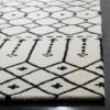Shawna Geometric Design Tufted Rug - Safavieh -Home Textiles Store GUEST 03903dd9 1e5a 4a17 8222 5167b08deefb