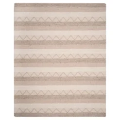 Roseville Tufted Rug - Safavieh -Home Textiles Store GUEST 0f027181 0f94 40e6 800d e652abb99569