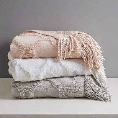50"x60" Hannah Cotton Tufted Throw Blanket 7 50"x60" Hannah Cotton Tufted Throw Blanket - Image 5