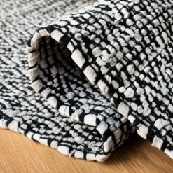 Racheal Geometric Accent Rug - Safavieh -Home Textiles Store GUEST 1d9e9adb 82f2 40ec 9121 0ddeb25f1d37