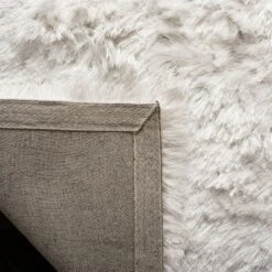 Ocean Shag OCG101 Hand Tufted Area Rug - Safavieh -Home Textiles Store GUEST 27511431 e3b6 404a b475 21f9442f0503