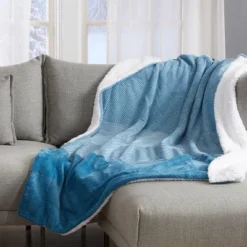 Great Bay Home Velvet Plush Warmest Holiday Prints -Home Textiles Store GUEST 363f9a4e 0695 40a4 8d5c 6d0f555cda16