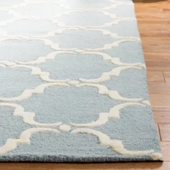 Lina Accent Area Rug - Safavieh