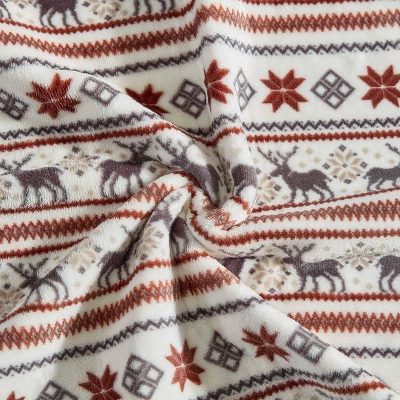 Eddie Bauer 60"x70" Deer Snowflake Throw Blanket Beige 5 Eddie Bauer 60"x70" Deer Snowflake Throw Blanket Beige - Image 3