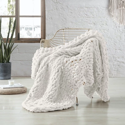 Modern Threads Hand Knit Chenille Chunky Knit Throw. 3 Modern Threads Hand Knit Chenille Chunky Knit Throw.