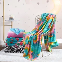 50"x70" Tie Dye Love Reversible Throw Blanket - Betseyville