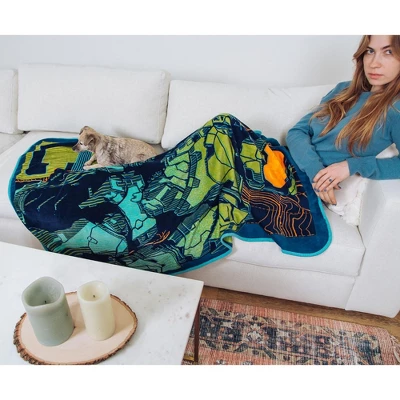 Silver Buffalo Halo UNSC Master Chief Micro Plush Fleece Throw Blanket | 50 X 60 Inches 7 Silver Buffalo Halo UNSC Master Chief Micro Plush Fleece Throw Blanket | 50 X 60 Inches - Image 5
