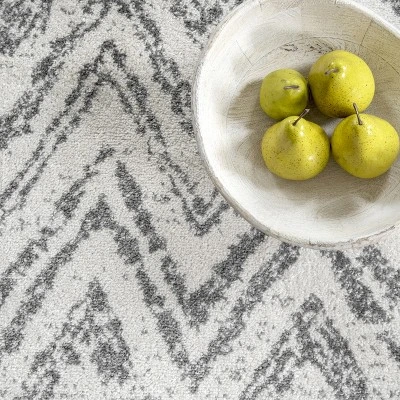 NuLOOM Blair Fading Chevrons Area Rug 7 NuLOOM Blair Fading Chevrons Area Rug - Image 5