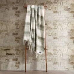 Eddie Bauer 50"x60" Hearthstone Plaid Throw Blanket Green 15 Eddie Bauer 50"x60" Hearthstone Plaid Throw Blanket Green -Home Textiles Store GUEST 9d795450 3d24 4e8a b557 5c078ffc84db