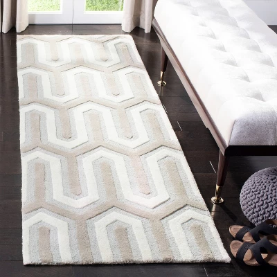 Aveline Rug - Safavieh 4 Aveline Rug - Safavieh - Image 2