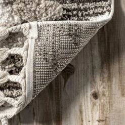 NuLOOM Adelade Aztec High Low Shaggy Tassel Area Rug -Home Textiles Store GUEST a7027c21 7465 4276 b8ac b4900cd14180