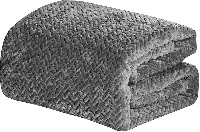 Oversized Super Cozy And Extra Heavy Chevron Braided Blanket (50" X 70") 4 Oversized Super Cozy And Extra Heavy Chevron Braided Blanket (50" X 70") - Image 2