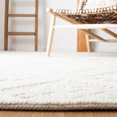 Freddie Medallion Woven Rug - Safavieh 5 Freddie Medallion Woven Rug - Safavieh - Image 3