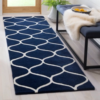 Brittany Geometric Tufted Accent Rug - Safavieh 4 Brittany Geometric Tufted Accent Rug - Safavieh - Image 2