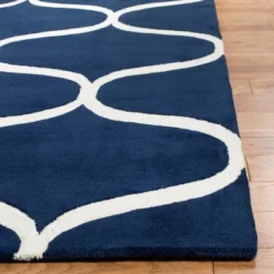 Brittany Geometric Tufted Accent Rug - Safavieh