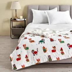 Great Bay Home Velvet Plush Warmest Holiday Prints -Home Textiles Store GUEST d9188c5a 2300 4158 8274 5b91207c7b4b