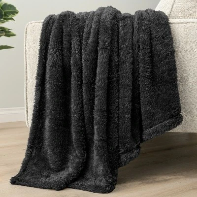 PAVILIA Plush Throw Blanket For Couch Bed, Faux Shearling Blanket And Throw For Sofa Home Decor 6 PAVILIA Plush Throw Blanket For Couch Bed, Faux Shearling Blanket And Throw For Sofa Home Decor - Image 4